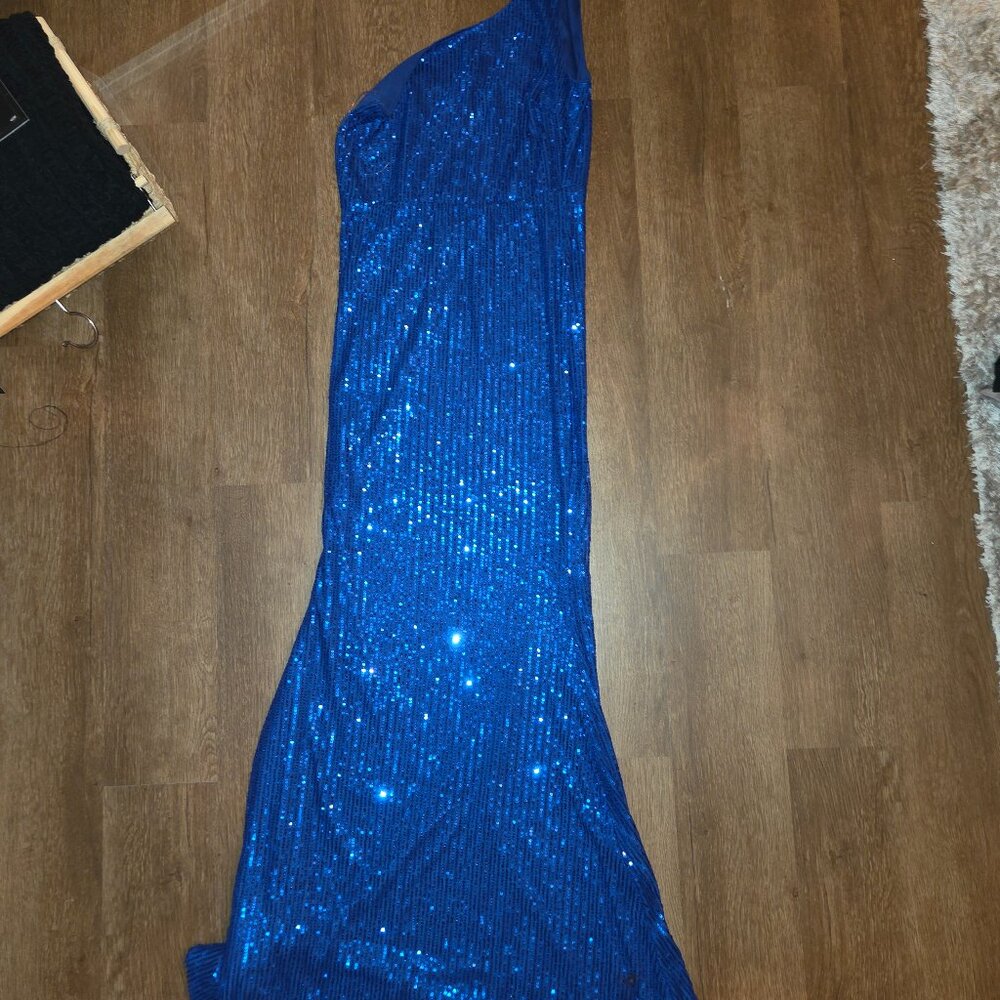One shoulder Blue Sequin Gown